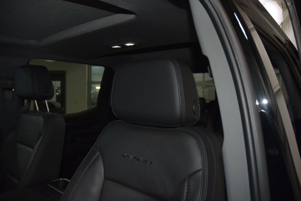 Used 2024 GMC Sierra 1500 Denali w/ Denali Reserve Package AWD/4WD image 43
