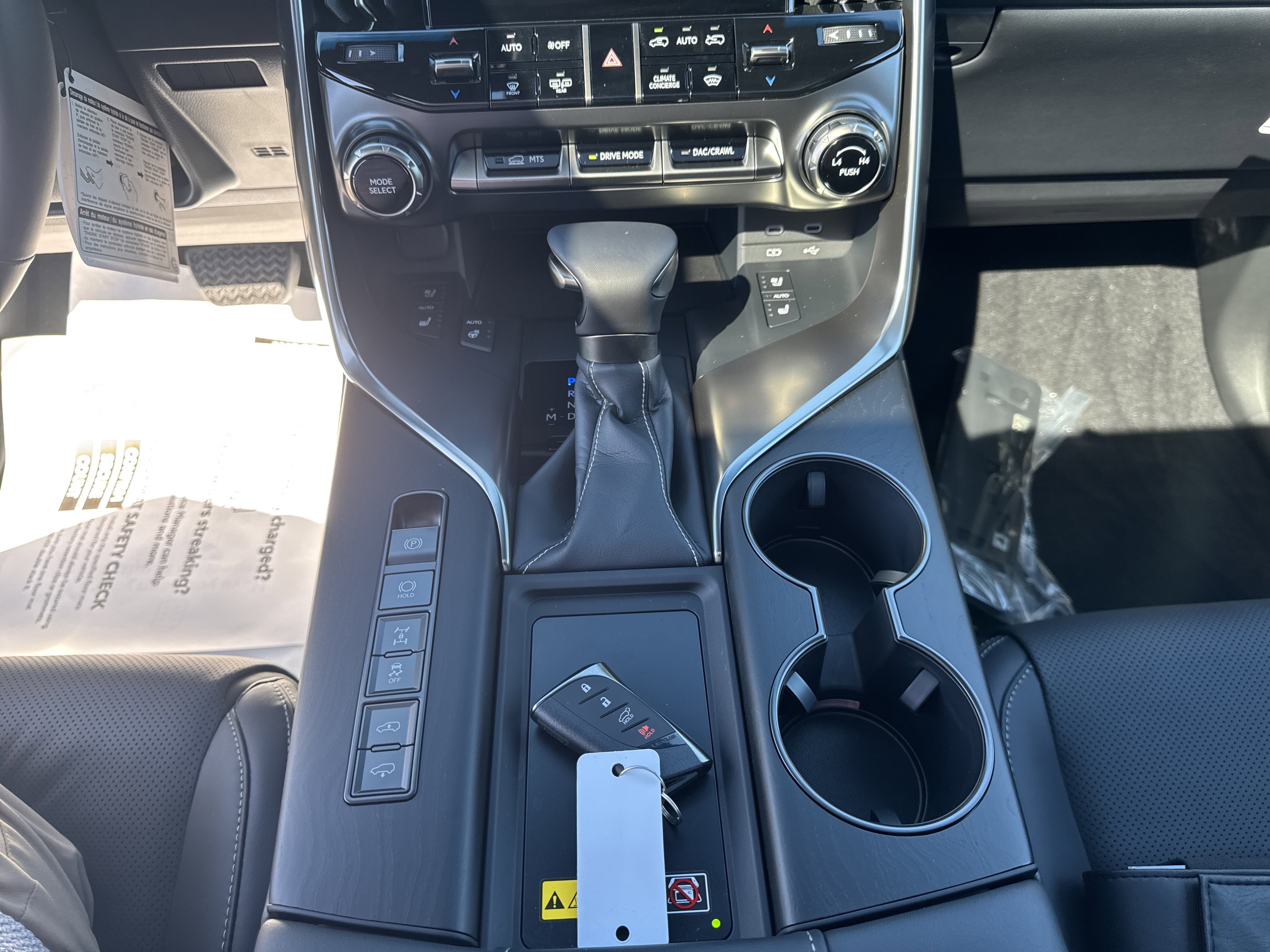 Used 2025 Lexus LX 600 4WD w/ Interior Upgrade Package image 21
