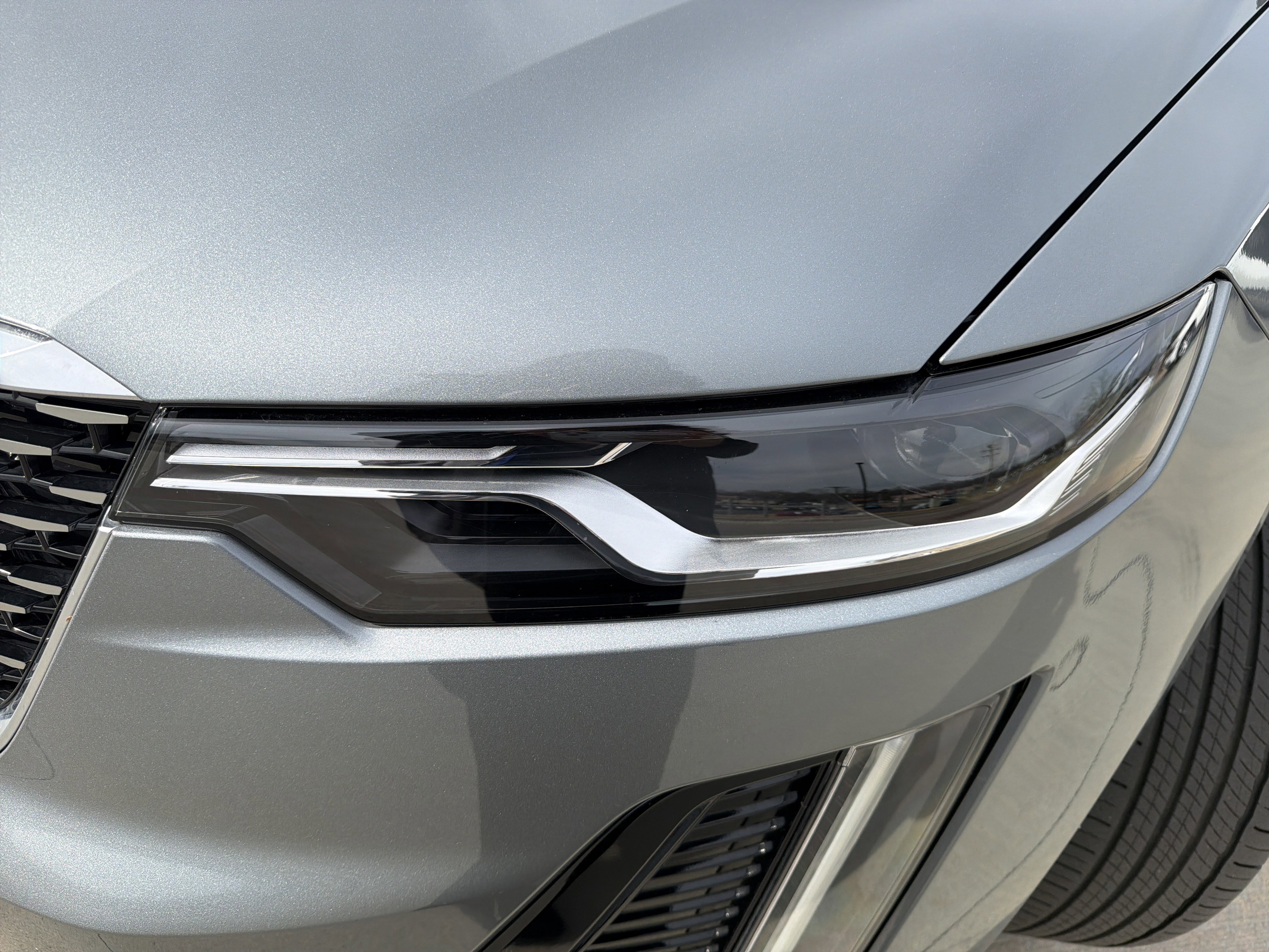 Used 2023 Cadillac XT6 Premium Luxury image 6