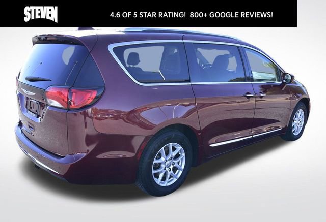 Used 2020 Chrysler Pacifica Touring-L image 4