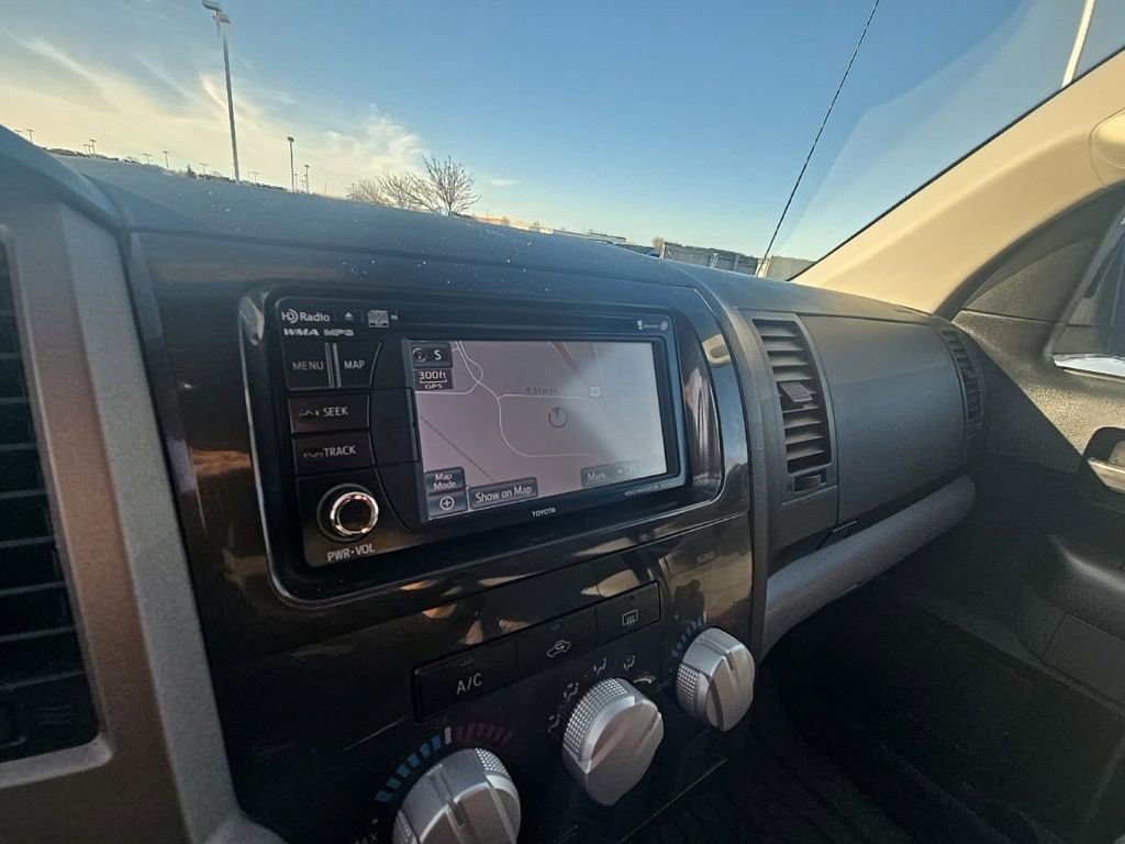 Used 2012 Toyota Tundra 4x4 CrewMax w/ Tow Pkg image 19