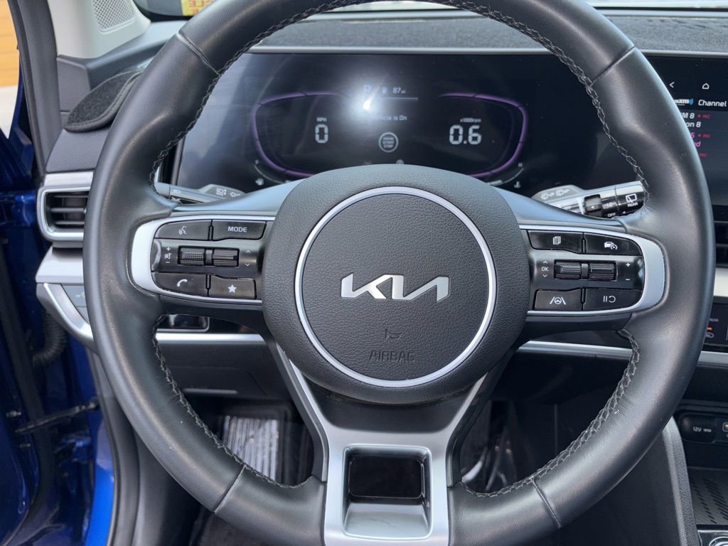 Used 2023 Kia Sportage EX FWD image 13