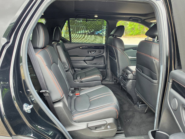 Certified 2025 Honda Pilot TrailSport image 16