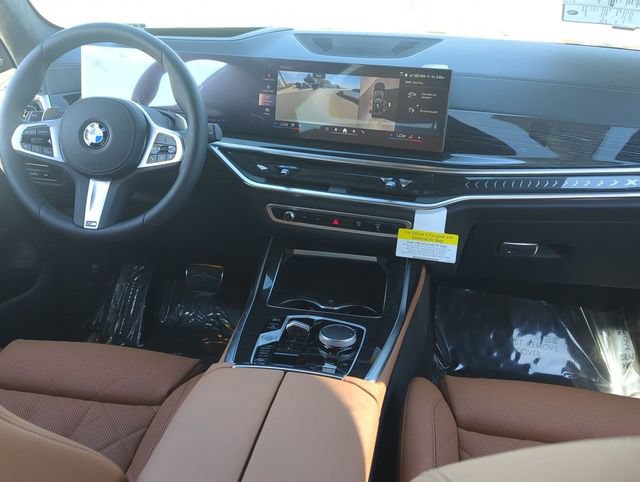 Used 2026 BMW X7 xDrive40i w/ M Sport Package AWD/4WD image 14