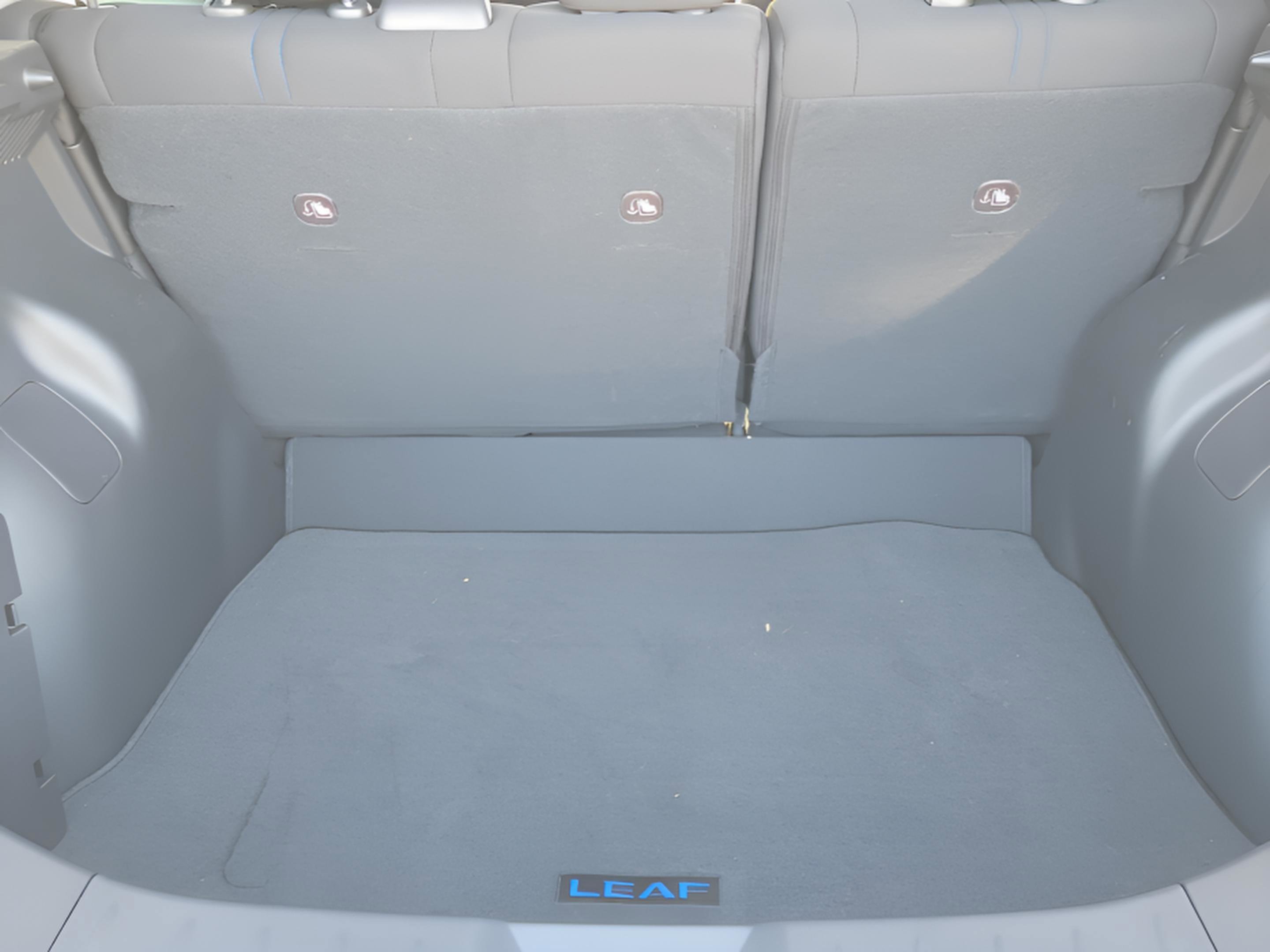 Certified 2024 Nissan Leaf SV Plus image 28