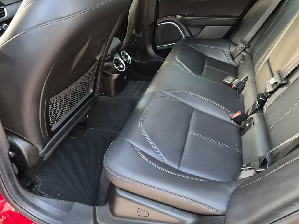 Used 2019 Alfa Romeo Giulia w/ Nero Edizione image 20