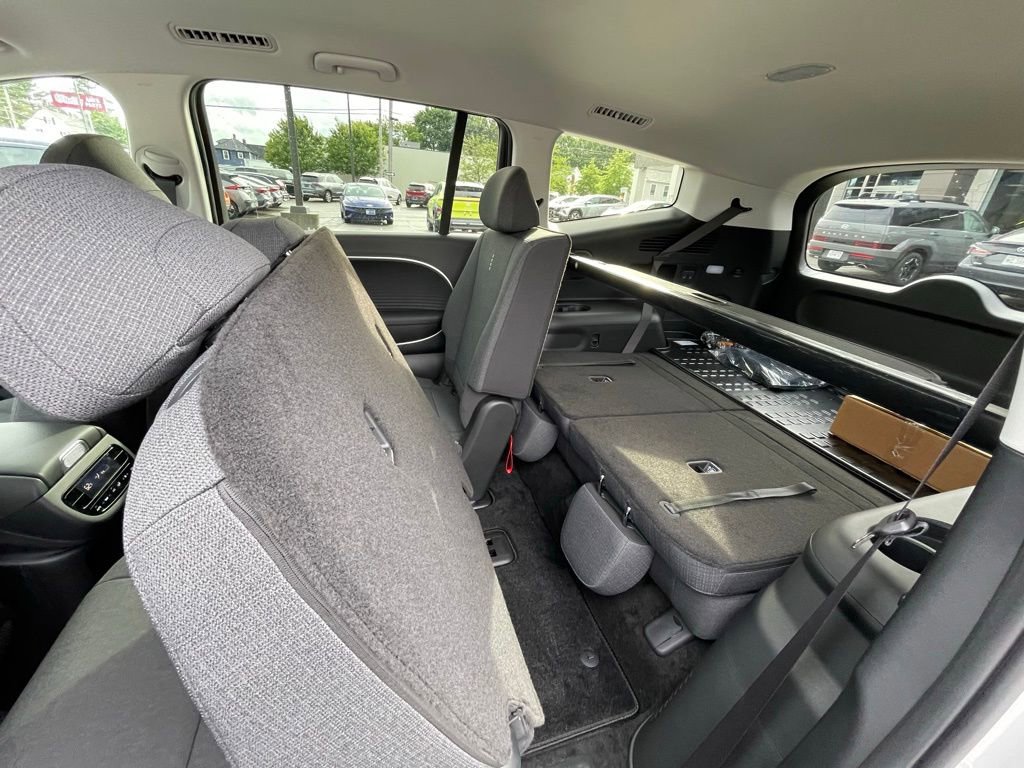New 2026 Hyundai Ioniq 9 SE AWD/4WD image 15