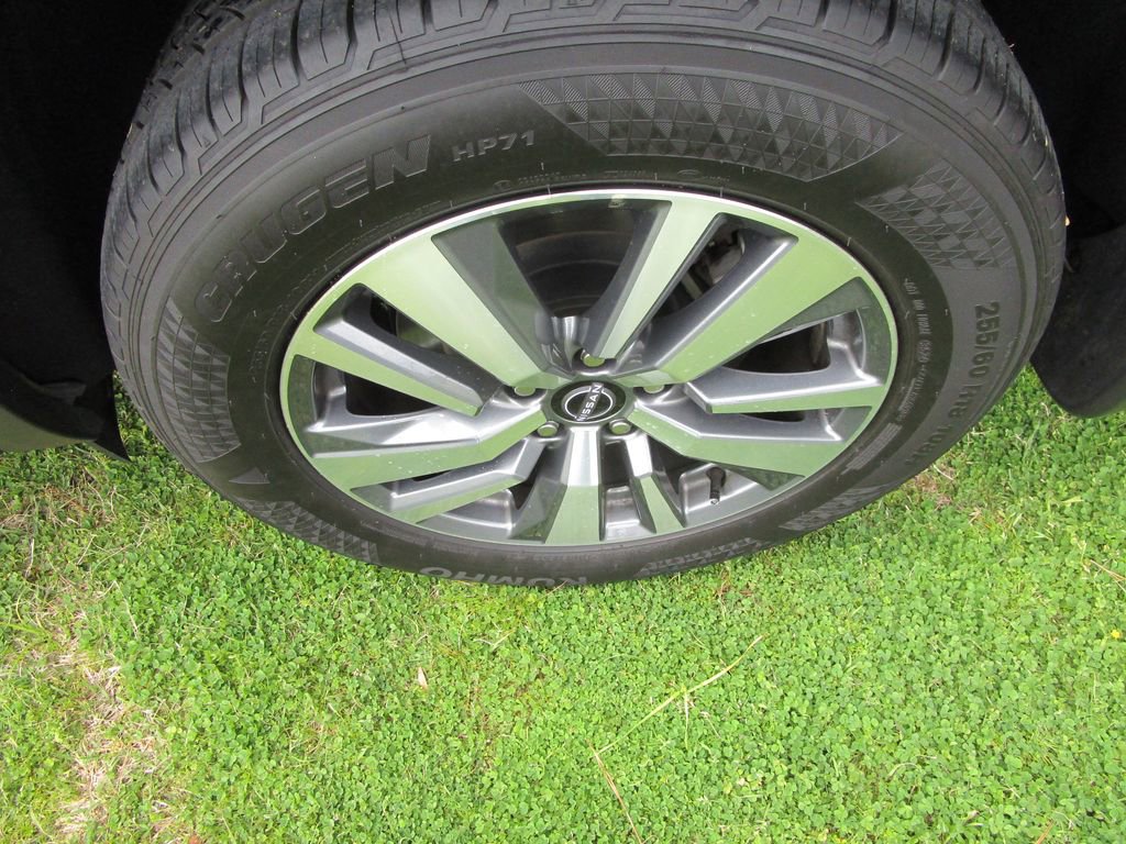 Used 2024 Nissan Pathfinder SL image 16