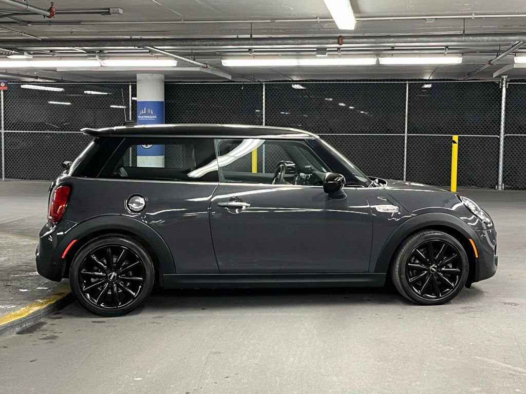 Used 2021 MINI Cooper S w/ Premium Package image 35