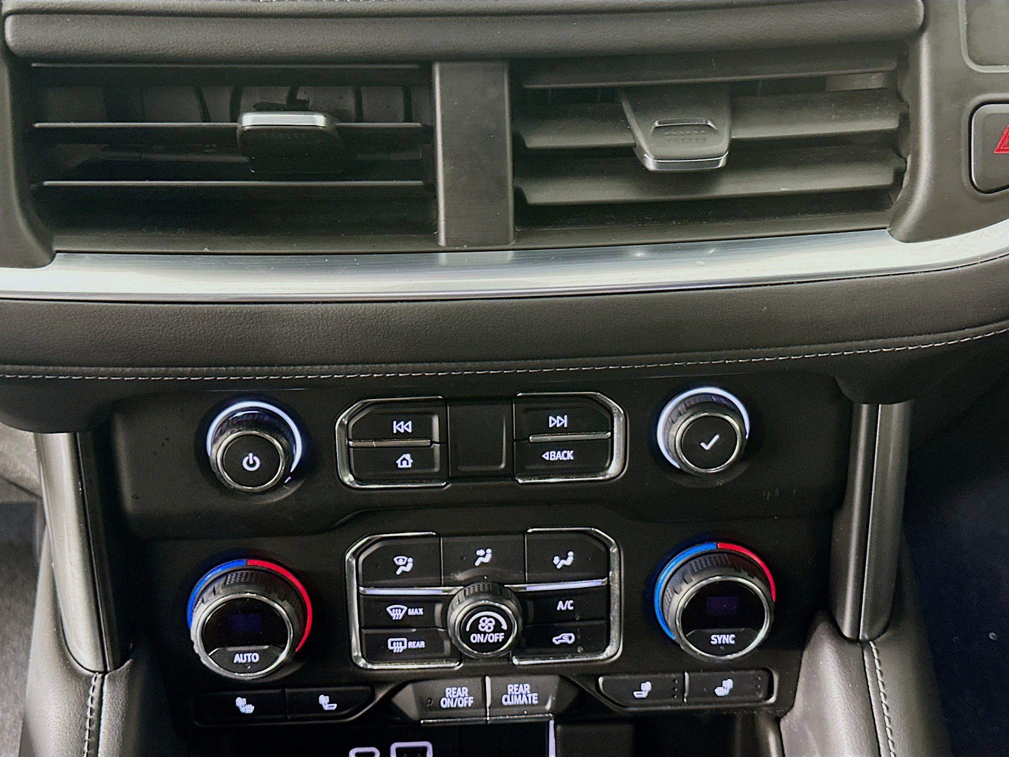 Used 2021 Chevrolet Tahoe Z71 w/ Z71 Signature Package image 24