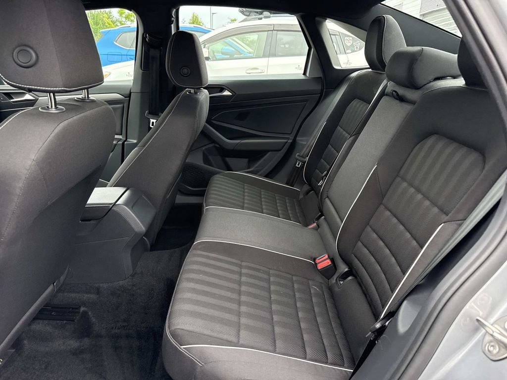 Used 2024 Volkswagen Jetta Sport FWD image 11