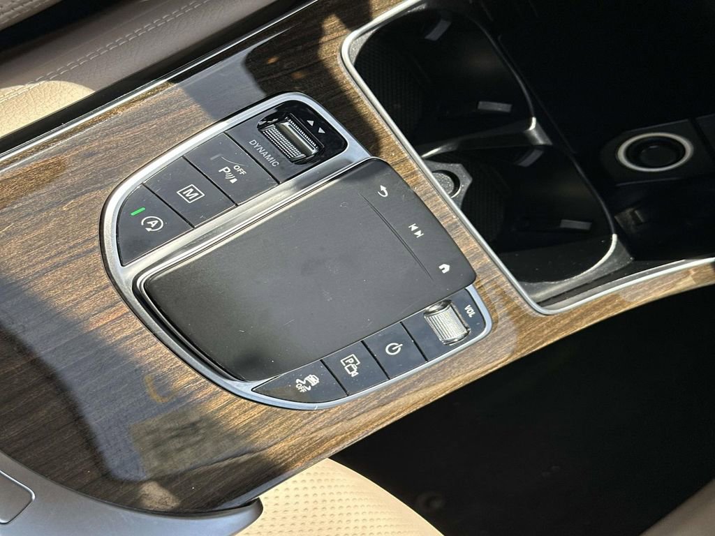 Used 2021 Mercedes-Benz GLC 300 4MATIC w/ Premium Package image 15