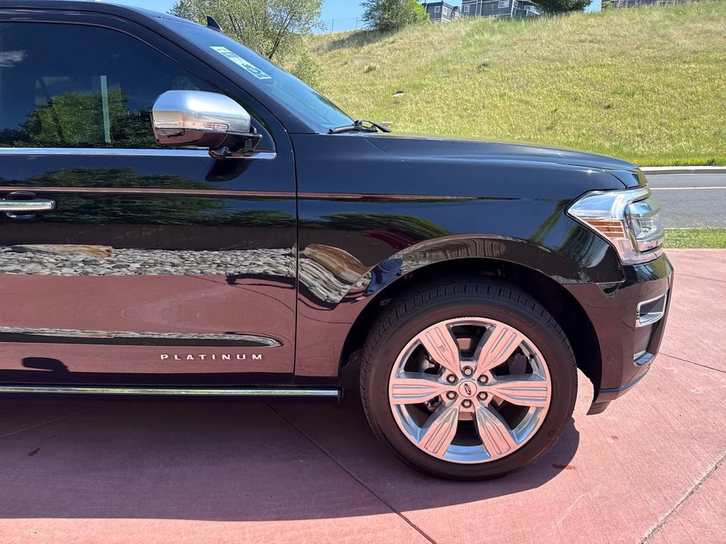 Used 2024 Ford Expedition Max Platinum AWD/4WD image 35