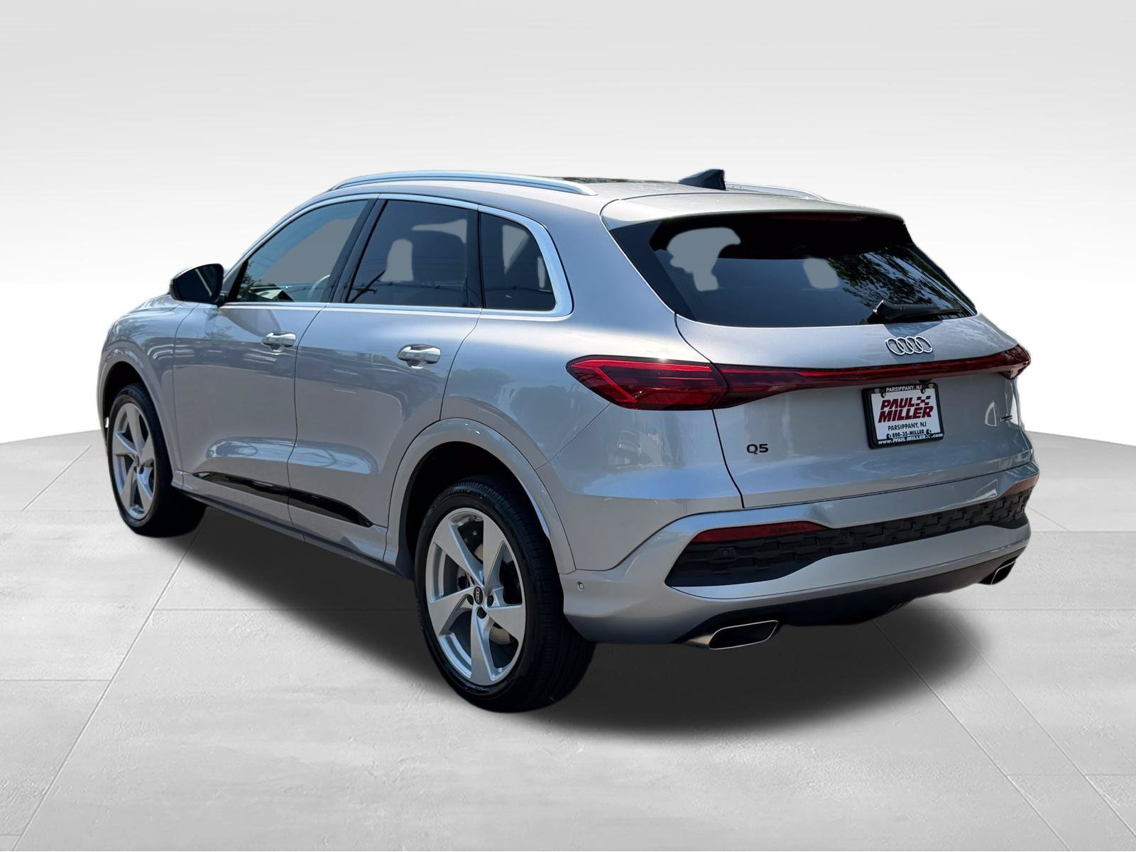 Used 2025 Audi Q5 Premium w/ Premium Plus AWD/4WD image 5