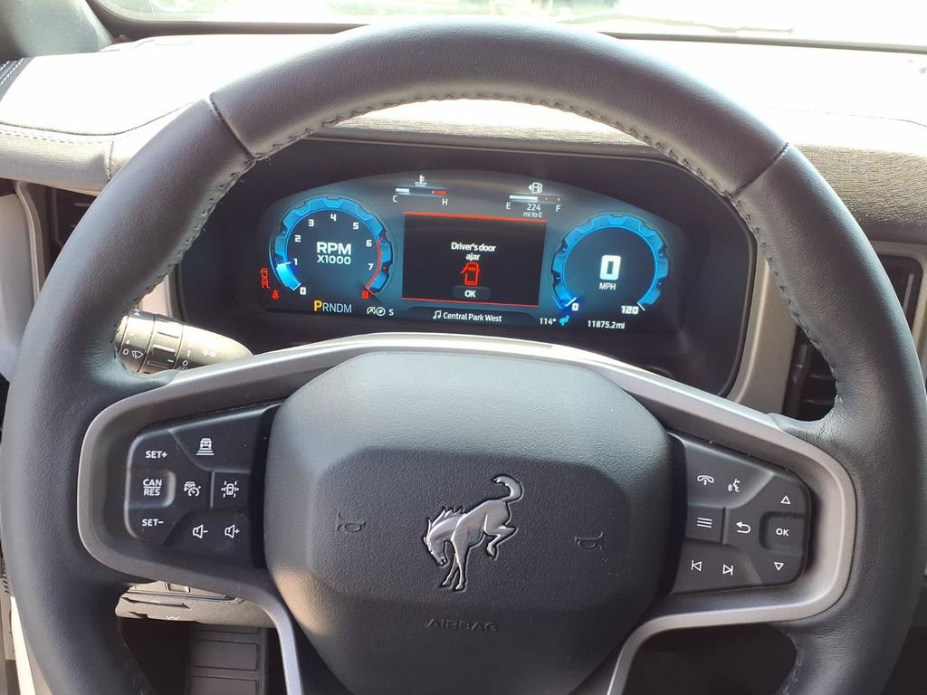 Used 2025 Ford Bronco Outer Banks AWD/4WD image 14