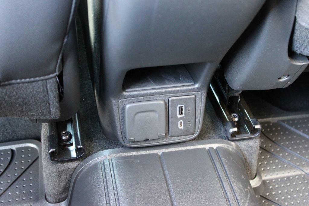 Used 2024 Chevrolet TrailBlazer RS w/ Convenience Package AWD/4WD image 41