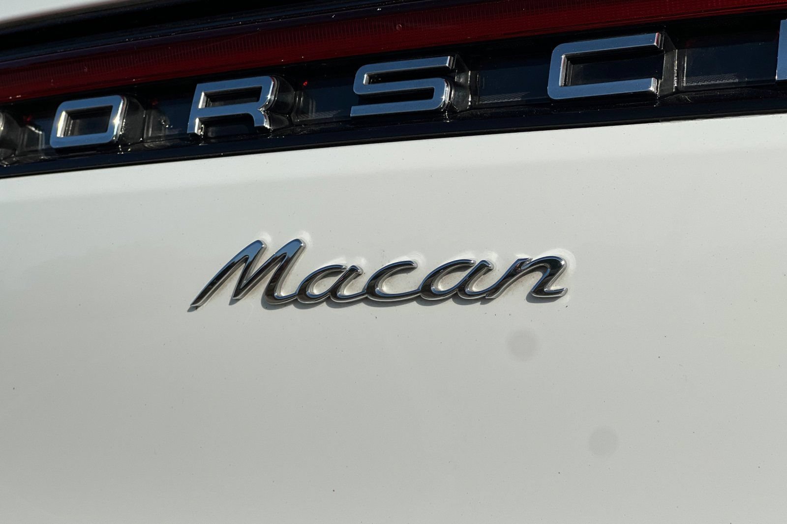 Used 2024 Porsche Macan AWD/4WD image 49
