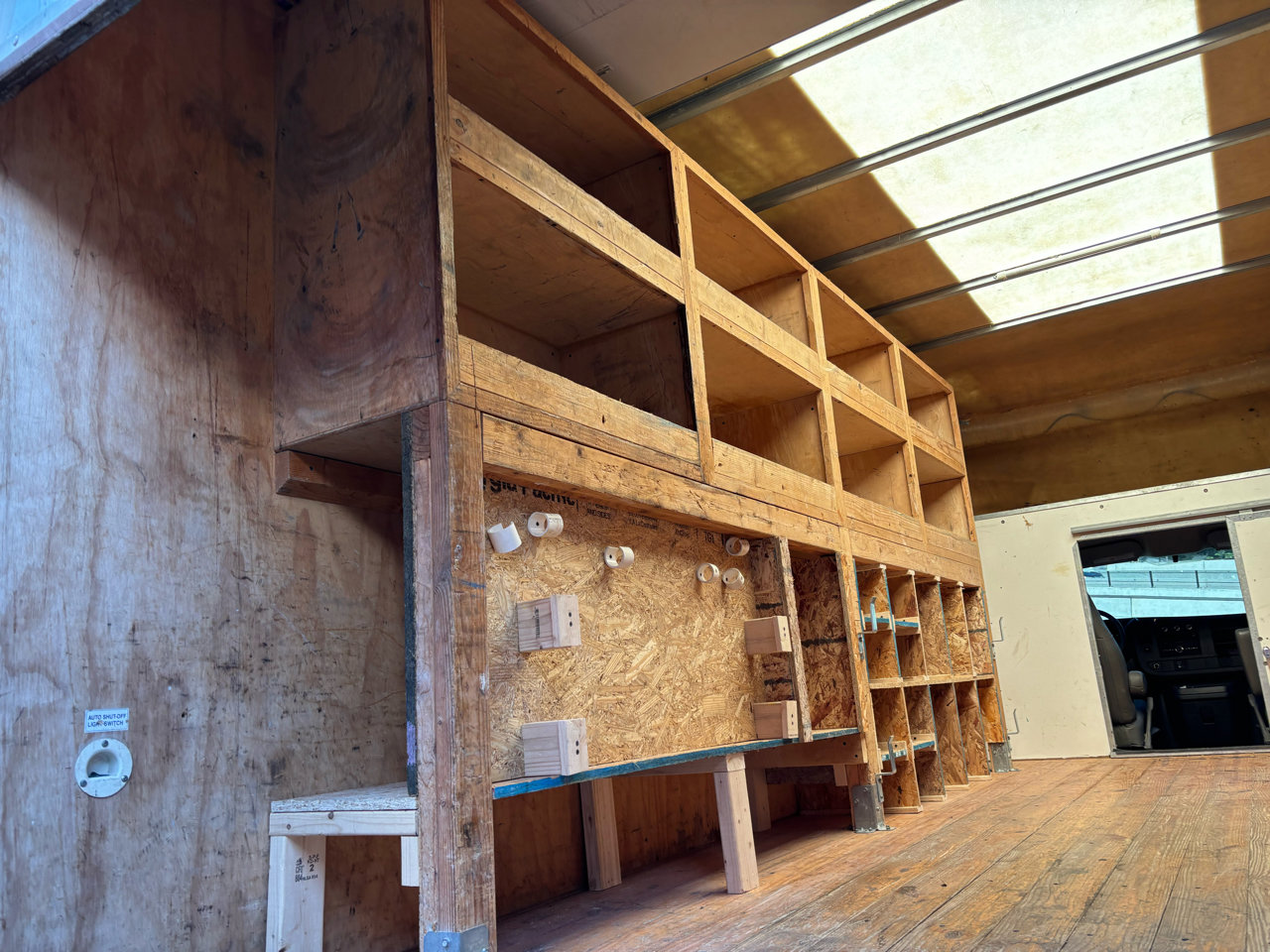 Used 2017 GMC Savana 3500 Extended image 8