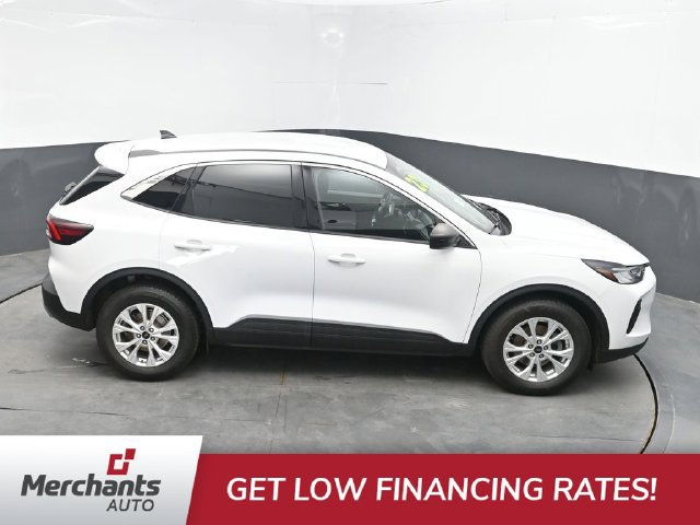 Used 2023 Ford Escape Active AWD/4WD image 39