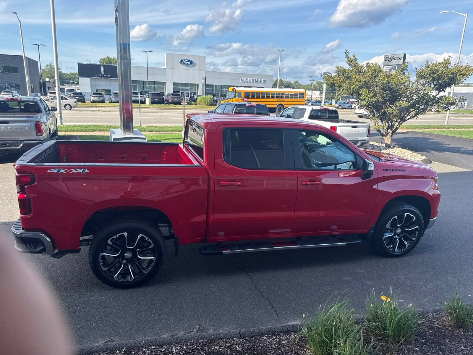 New 2026 Chevrolet Silverado 1500 LT w/ LPO, Dark Essentials Package AWD/4WD image 5