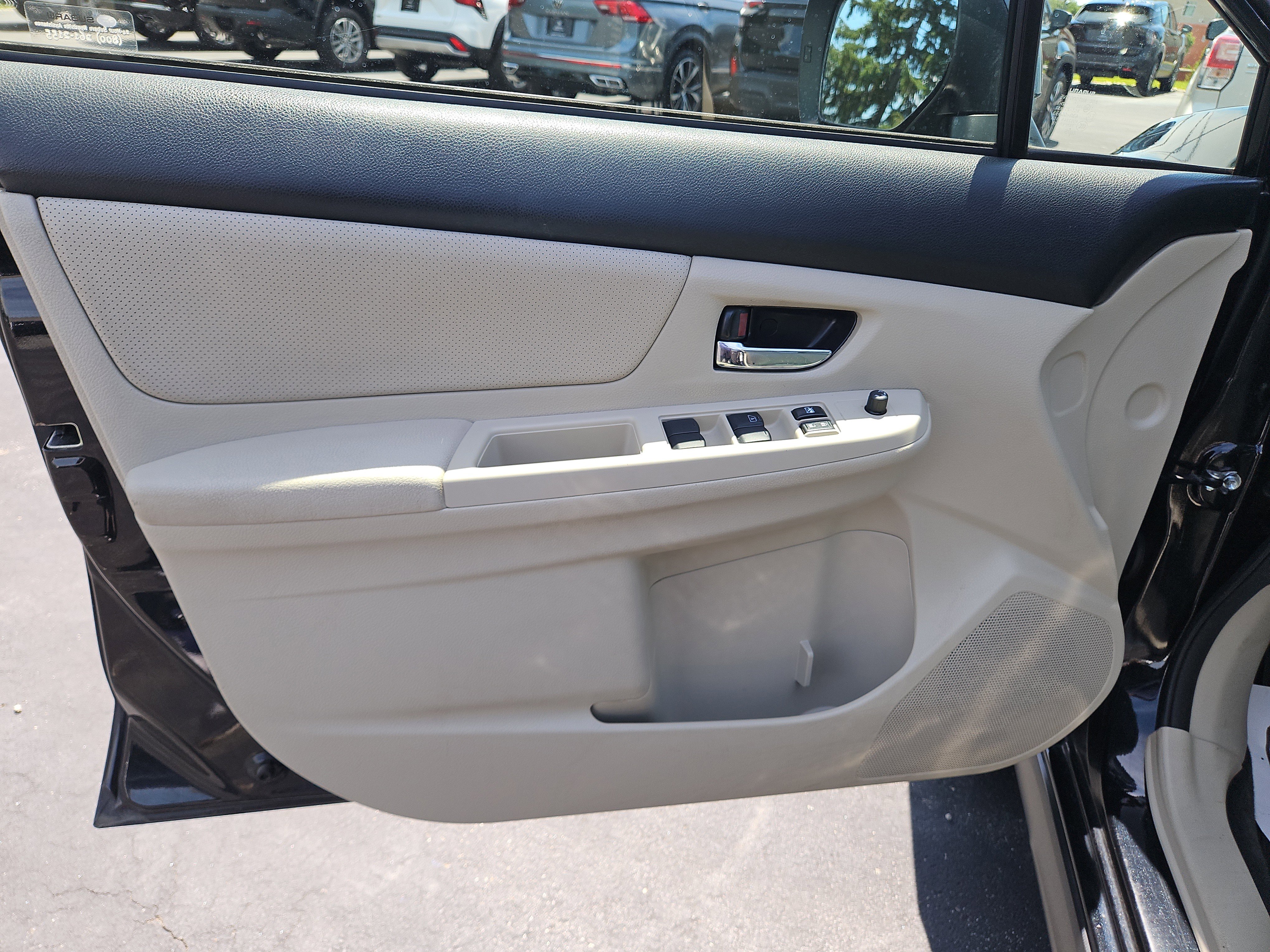 Used 2014 Subaru Crosstrek 2.0i Limited AWD/4WD image 16