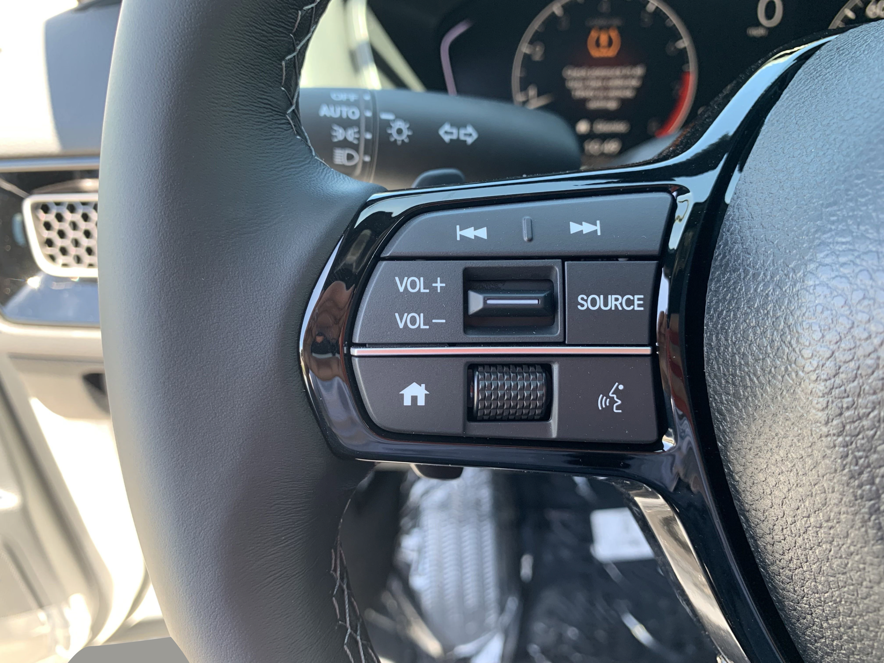 Used 2025 Honda Civic Sport image 36