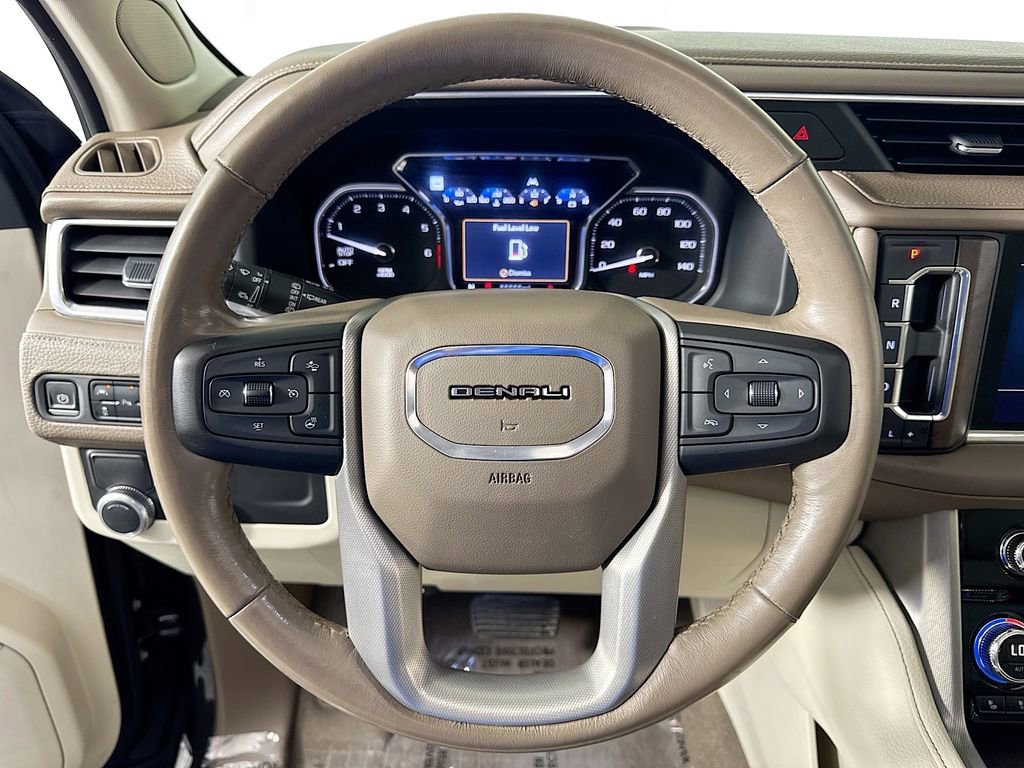 Used 2021 GMC Yukon Denali w/ Denali Premium Package image 11