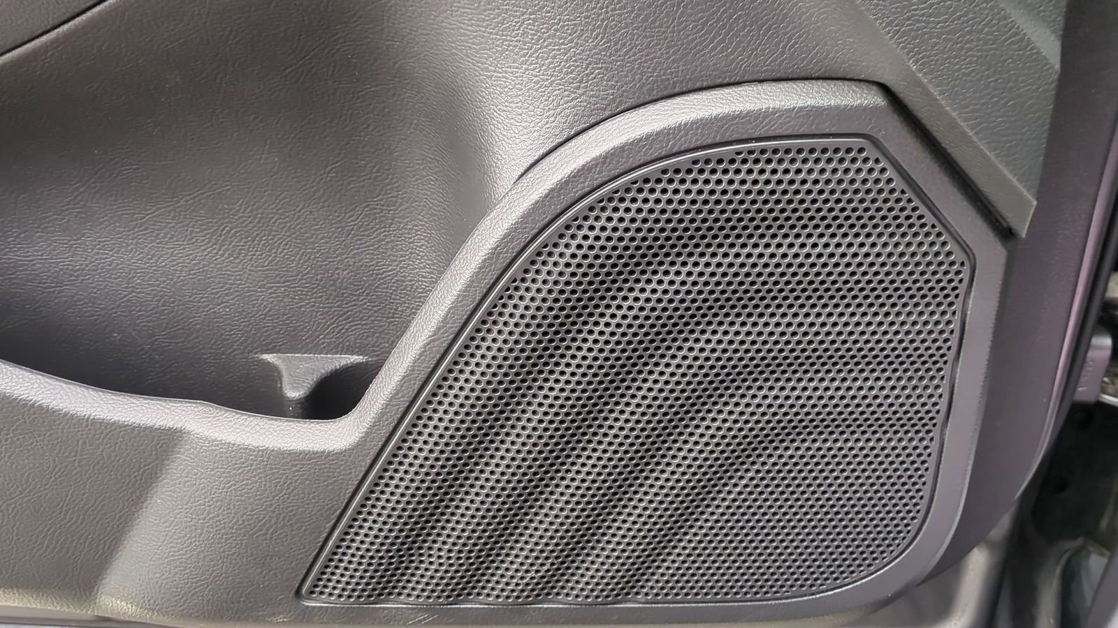 Used 2014 Ford Taurus SHO w/ Equipment Group 401A image 33