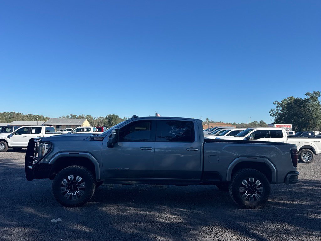 Used 2026 GMC Sierra 3500 AT4 w/ AT4 Premium Plus Package AWD/4WD image 2