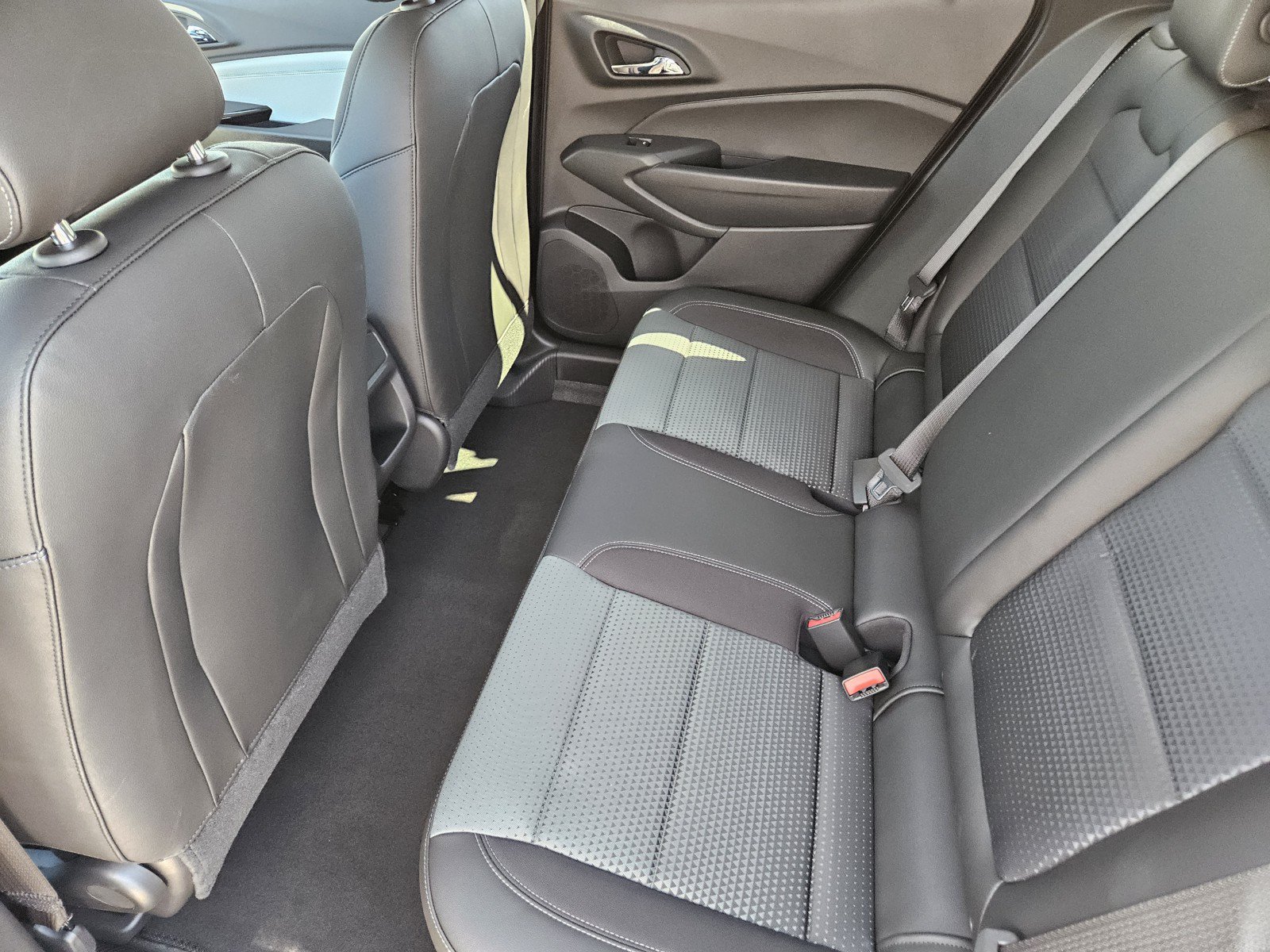 New 2026 Chevrolet Trax LT w/ Driver Confidence Package FWD image 19