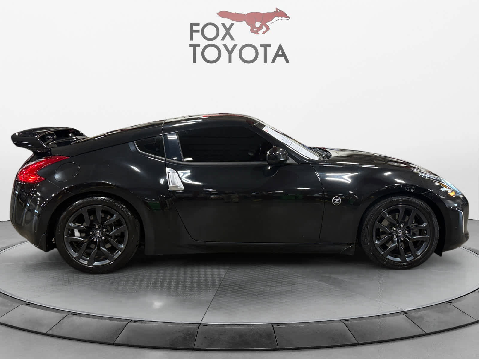 Used 2016 Nissan 370Z Coupe RWD image 7