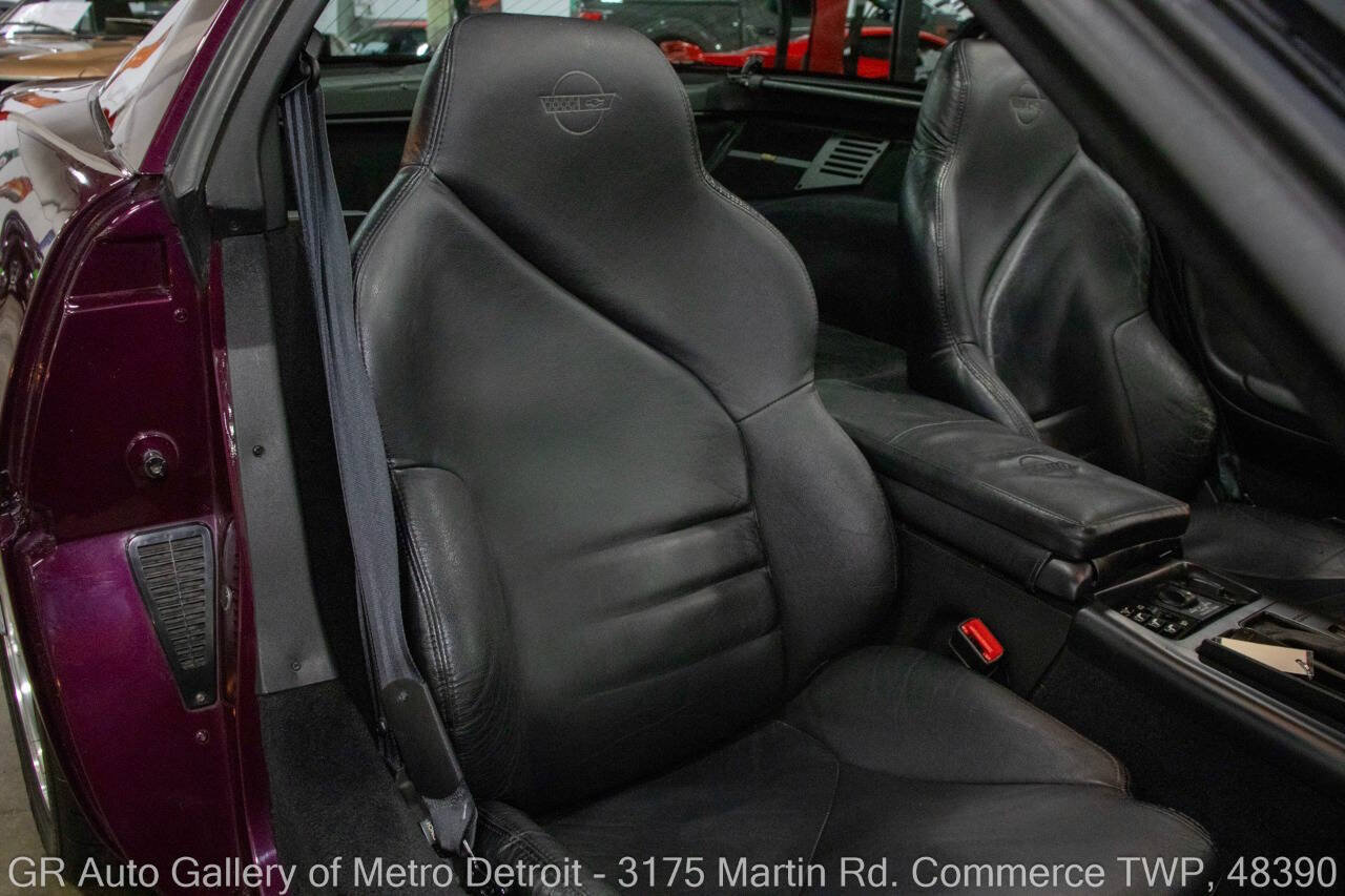Used 1995 Chevrolet Corvette Coupe RWD image 40
