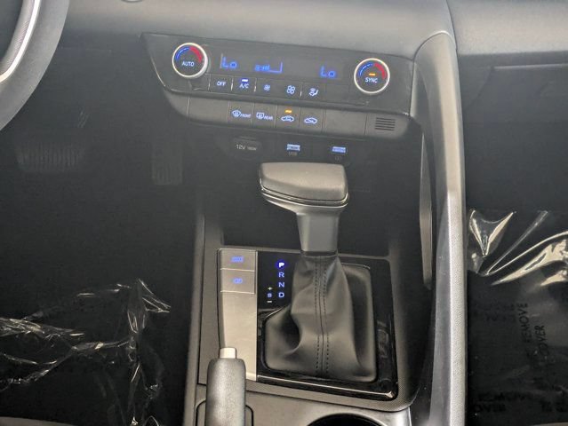 Used 2023 Hyundai Elantra SEL FWD image 17