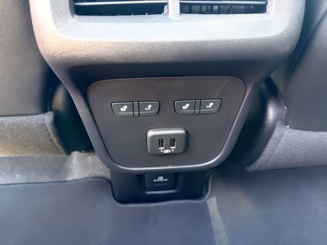 Used 2024 Chevrolet Equinox Premier AWD/4WD image 22