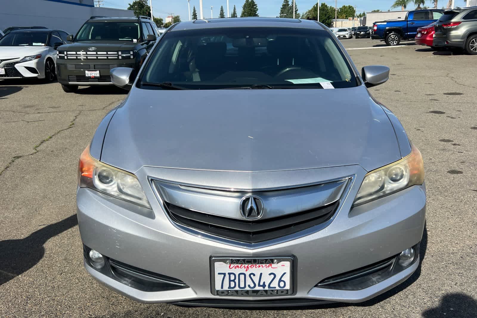 Used 2013 Acura ILX Hybrid w/ Technology Package FWD image 2