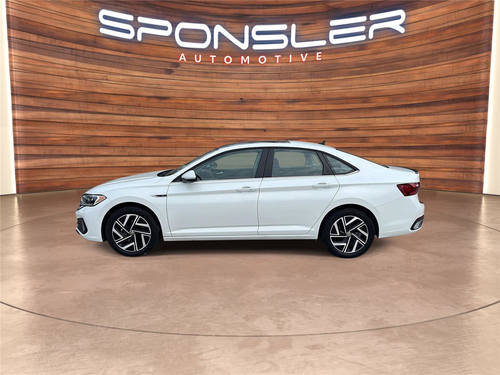 Used 2024 Volkswagen Jetta SEL image 2