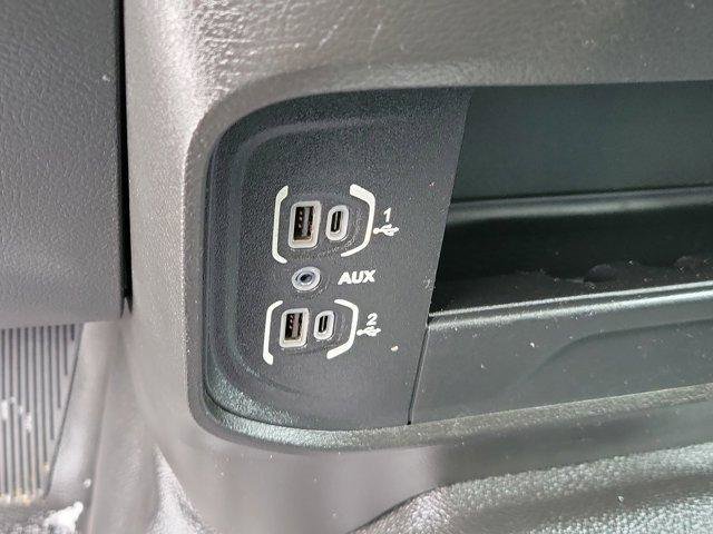 Used 2020 RAM 3500 Tradesman w/ Chrome Appearance Group AWD/4WD image 23