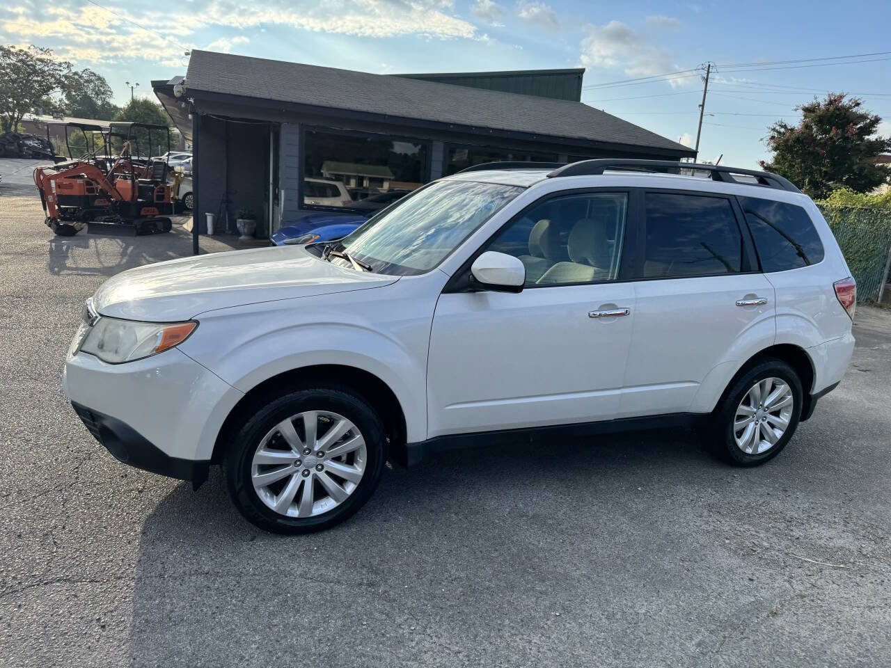 Used 2013 Subaru Forester 2.5X Premium w/ Popular Pkg 3 image 5