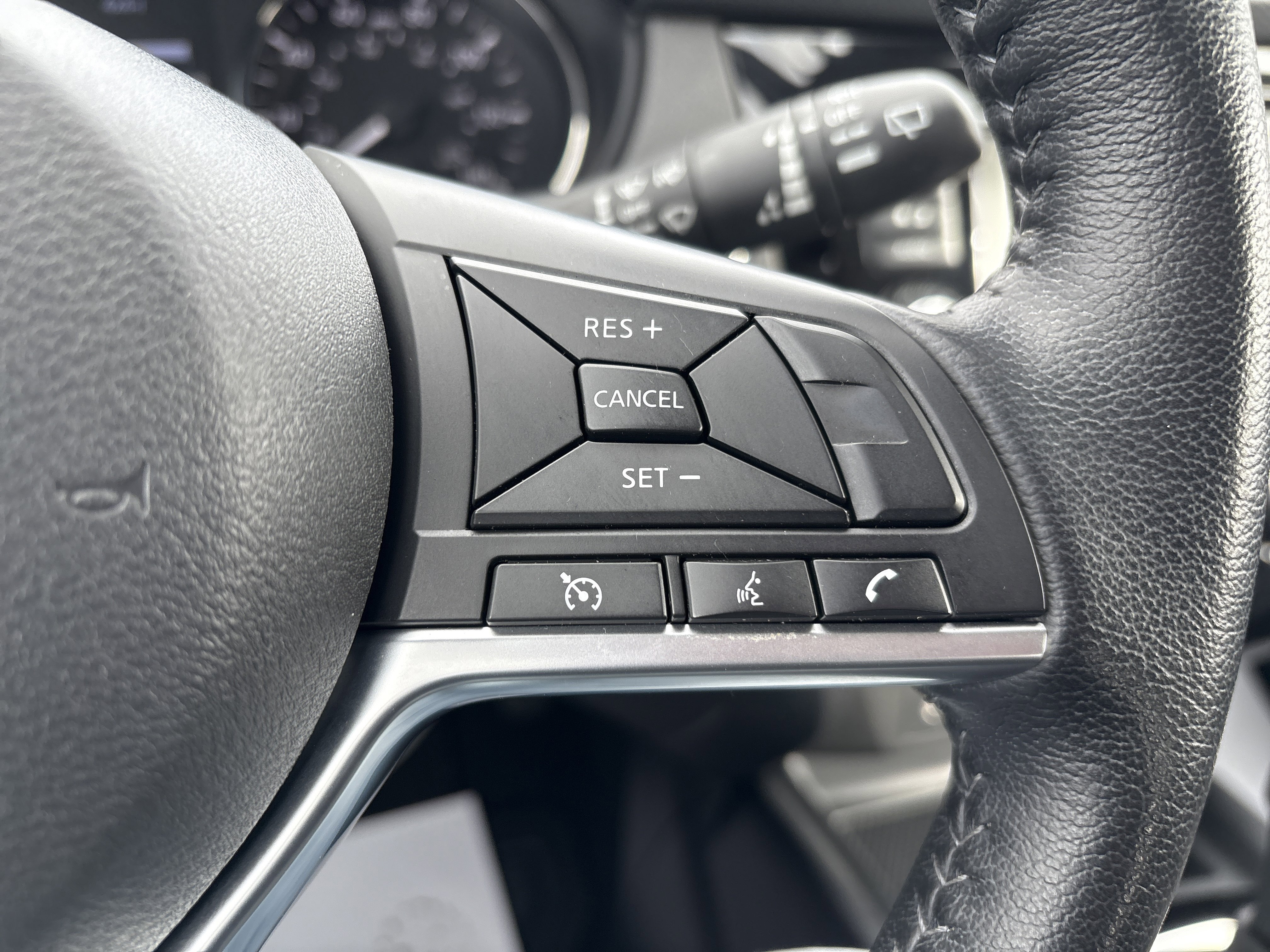 Used 2022 Nissan Rogue Sport SV image 20