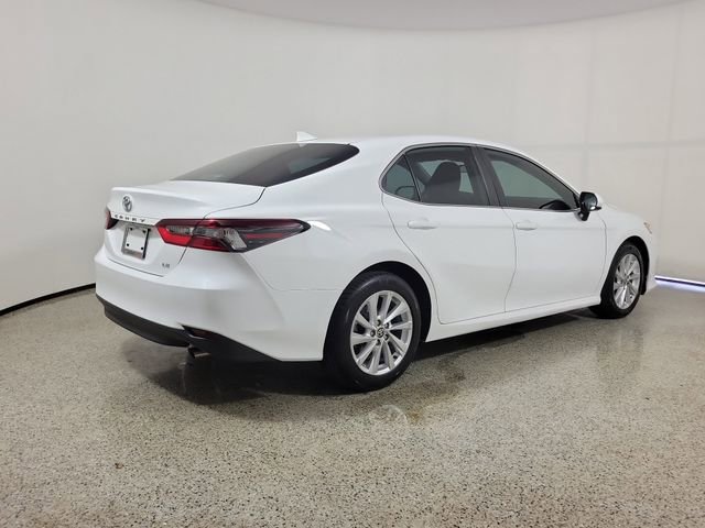 Used 2024 Toyota Camry LE FWD image 5