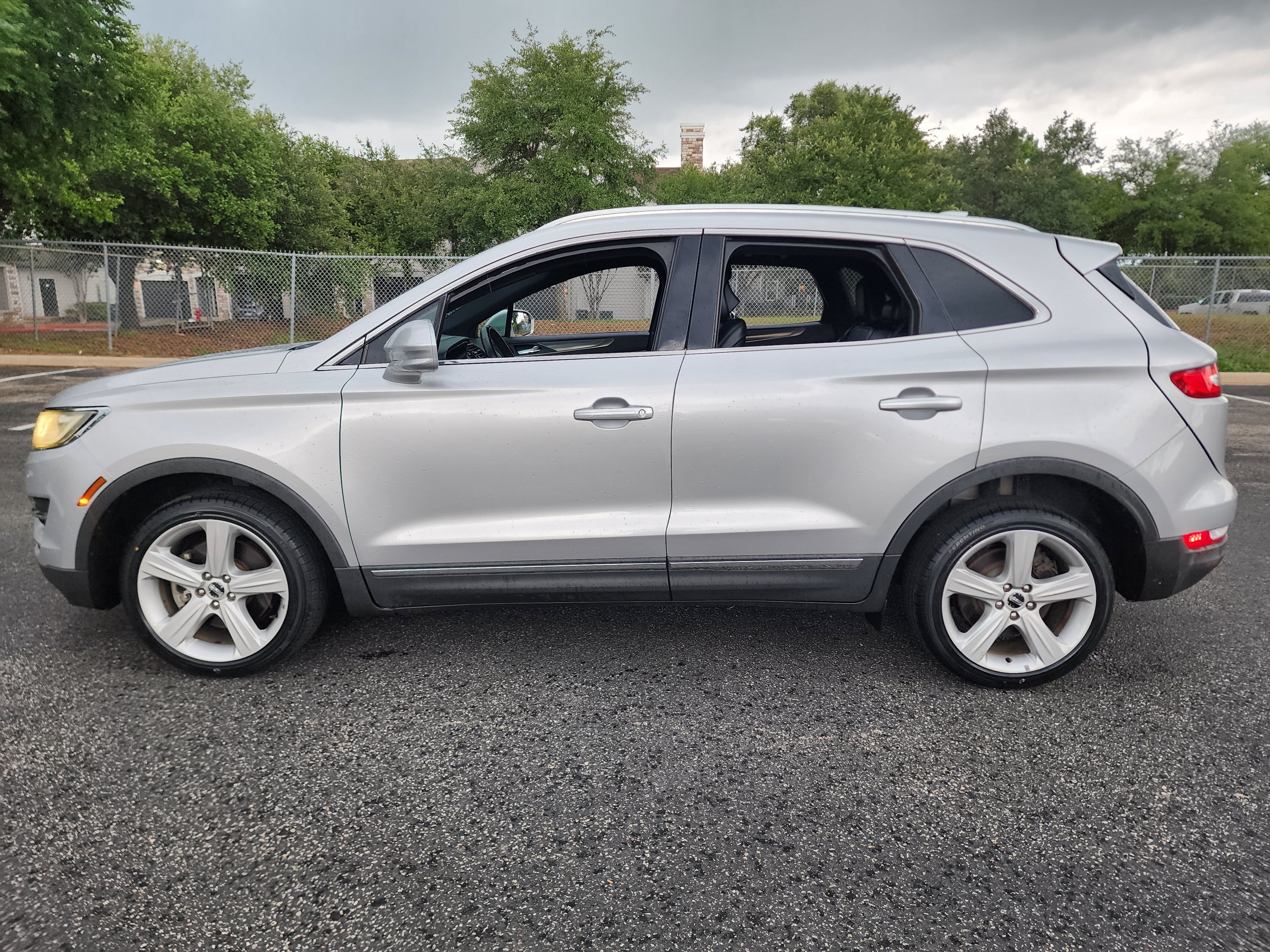 Used 2018 Lincoln MKC Premiere FWD image 7