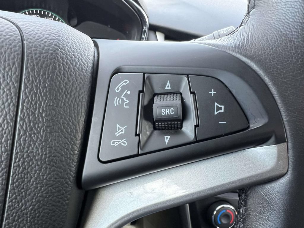 Used 2021 Chevrolet Trax LT w/ LT Convenience Package AWD/4WD image 22