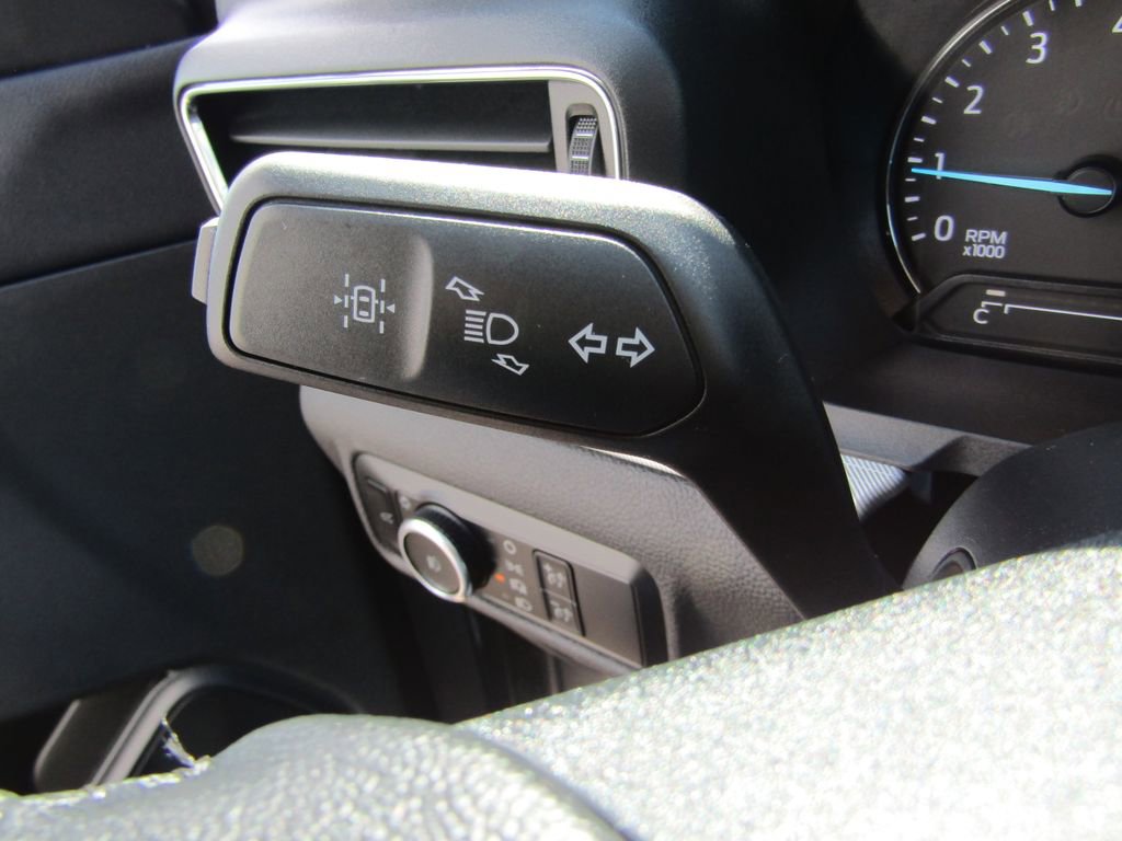 Used 2024 Ford Explorer XLT w/ Equipment Group 202A AWD/4WD image 22