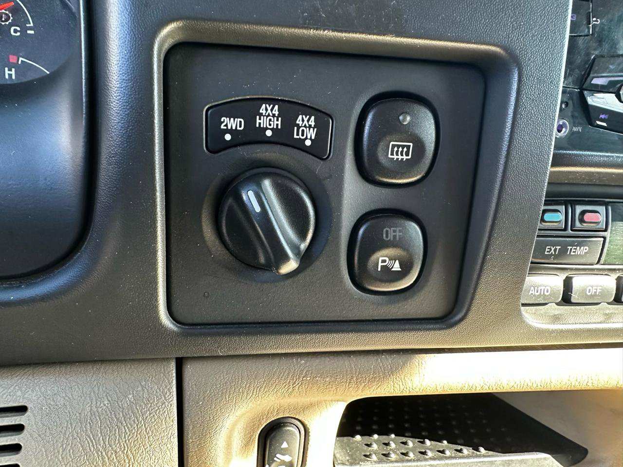 Used 2005 Ford Excursion Eddie Bauer image 89