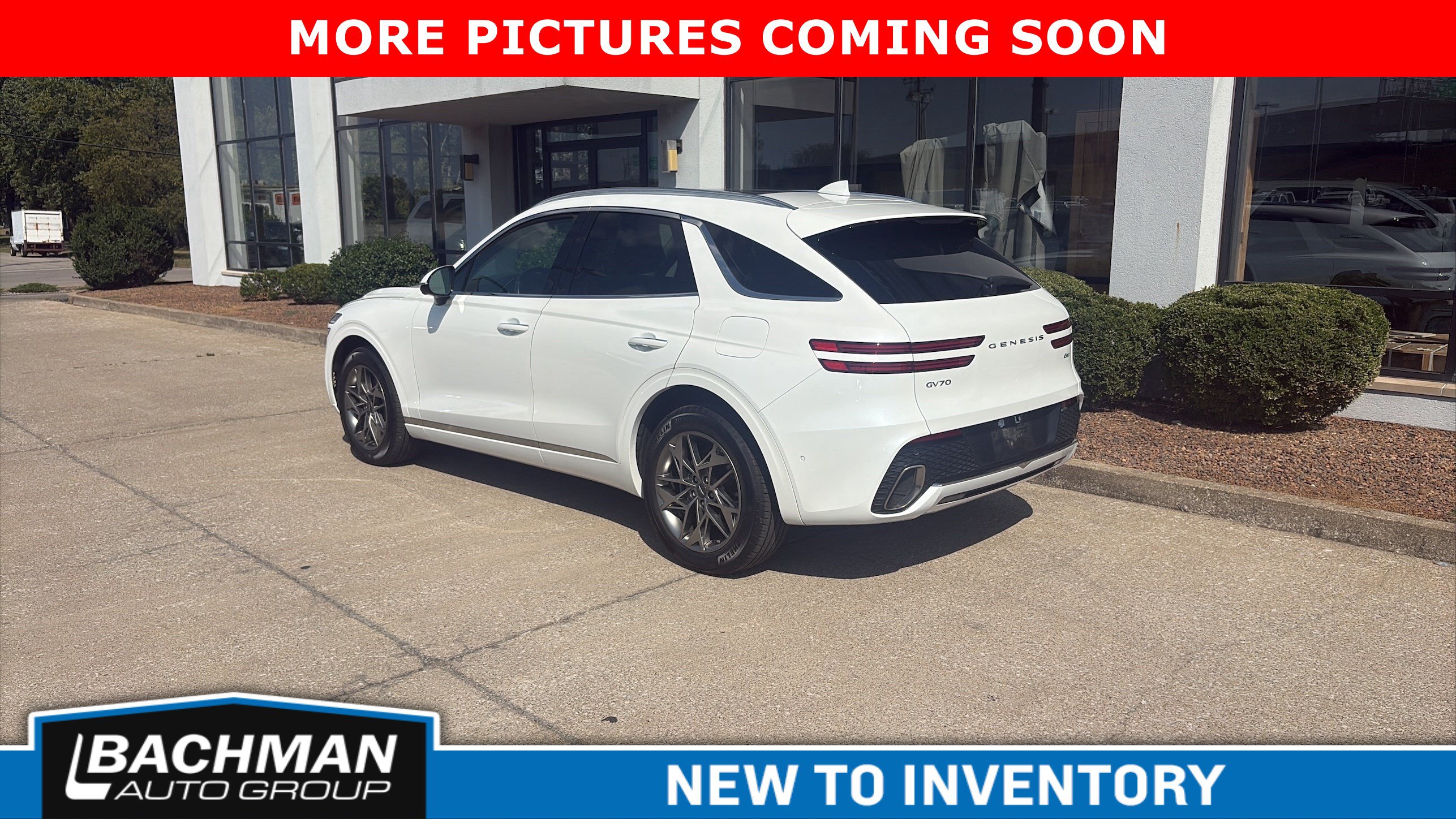 Used 2022 Genesis GV70 2.5T w/ Advanced Package AWD/4WD image 4