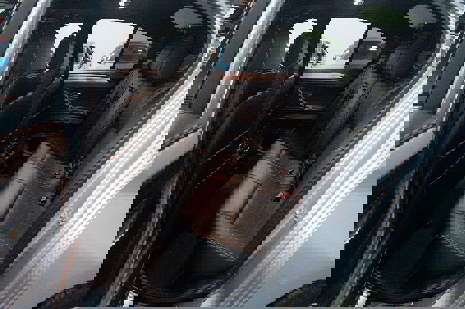 Used 2016 BMW M5 image 25