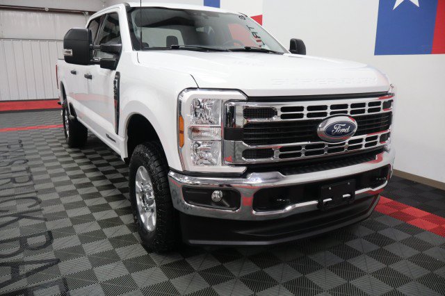 Used 2024 Ford F250 XLT w/ FX4 Off-Road Package AWD/4WD image 18
