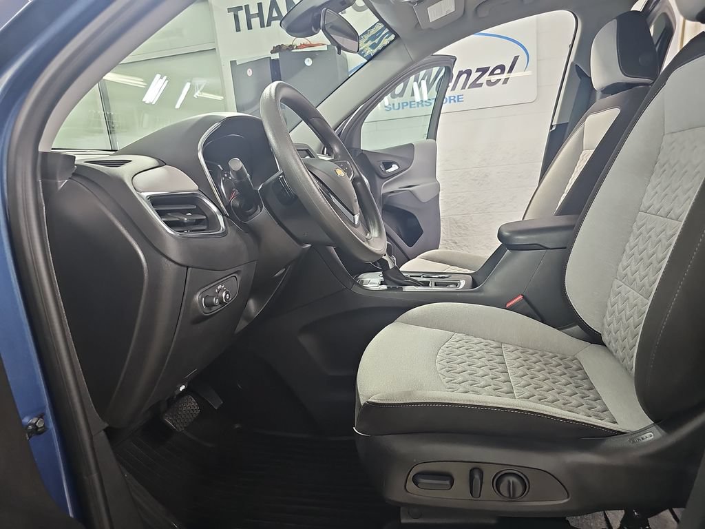 Certified 2024 Chevrolet Equinox LS w/ LS Convenience Package AWD/4WD image 18