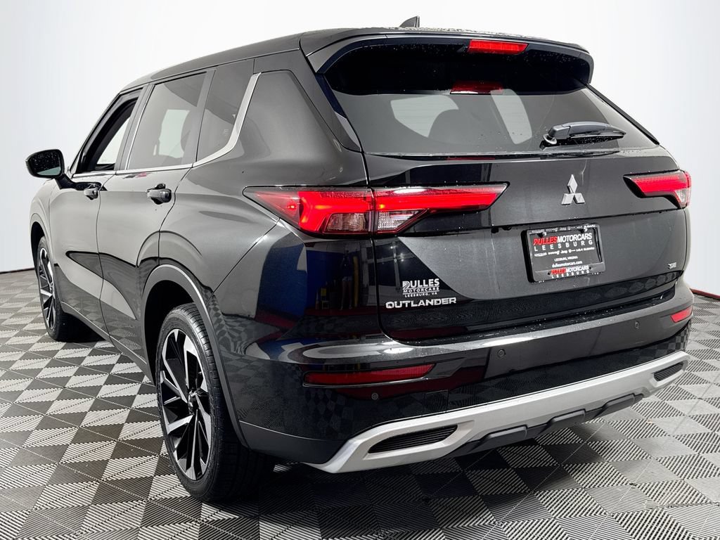 Used 2023 Mitsubishi Outlander SE AWD/4WD image 5