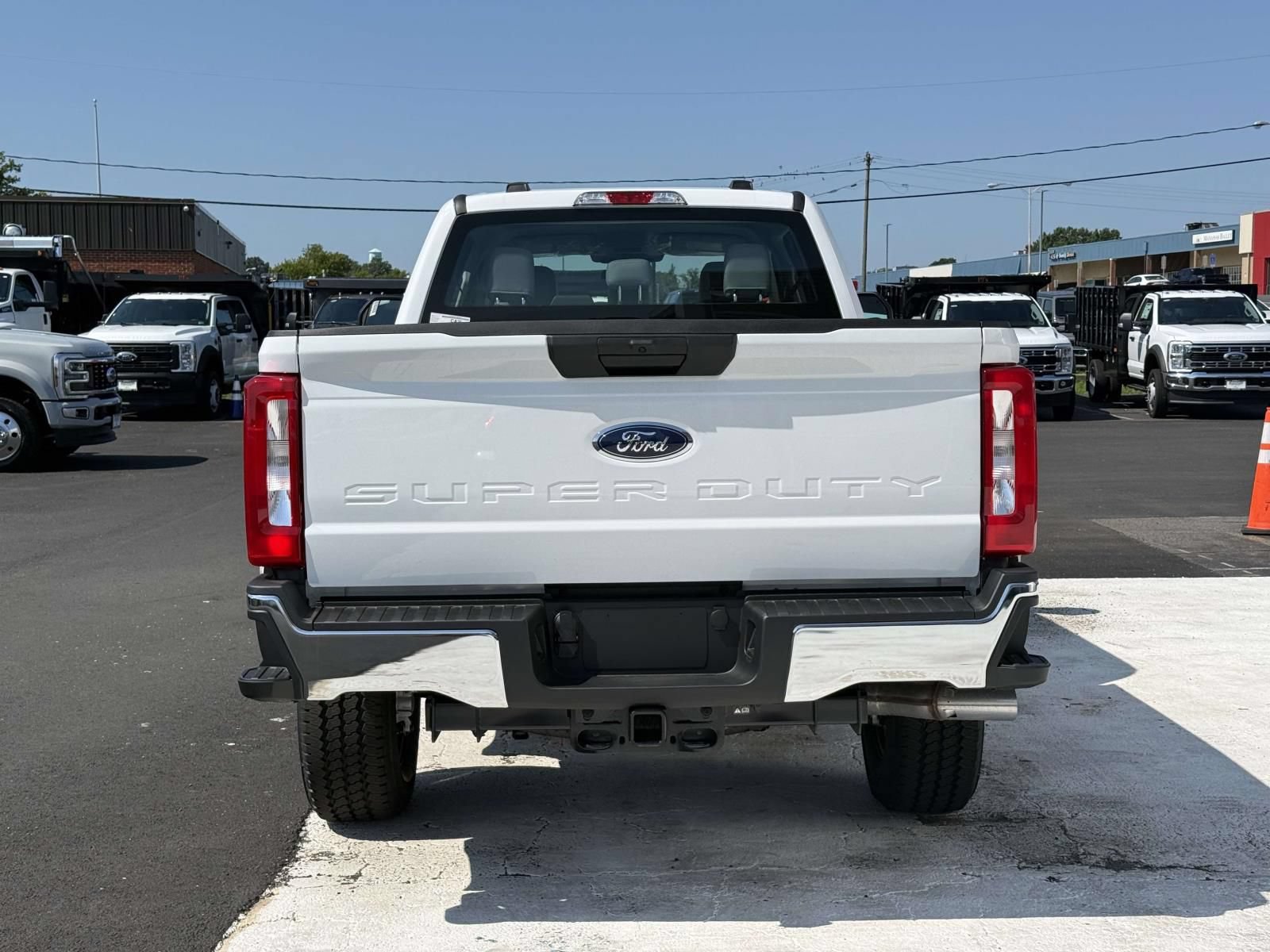 New 2026 Ford F350 XL w/ FX4 Off-Road Package AWD/4WD image 4